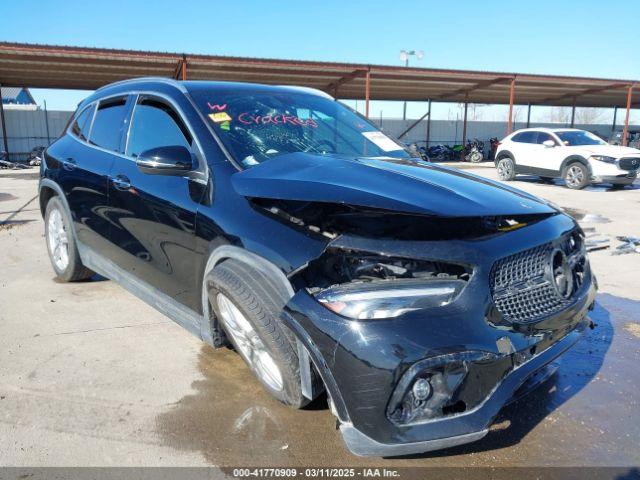  Salvage Mercedes-Benz GLA