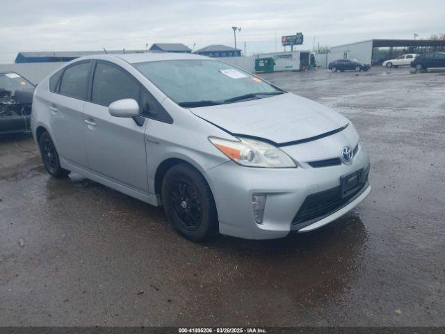  Salvage Toyota Prius