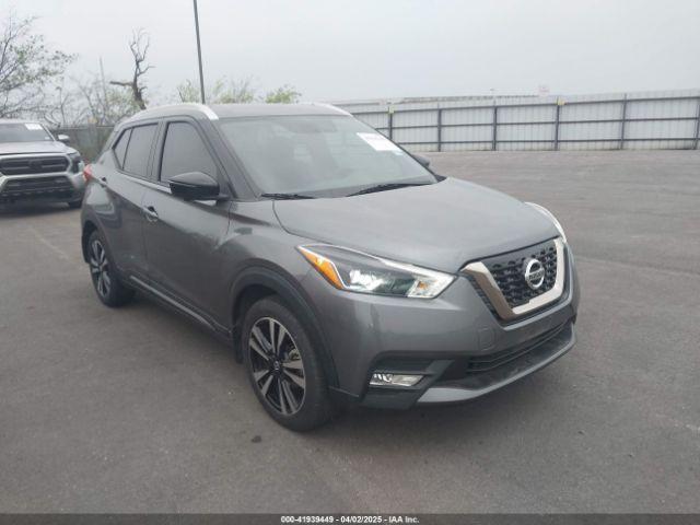  Salvage Nissan Kicks