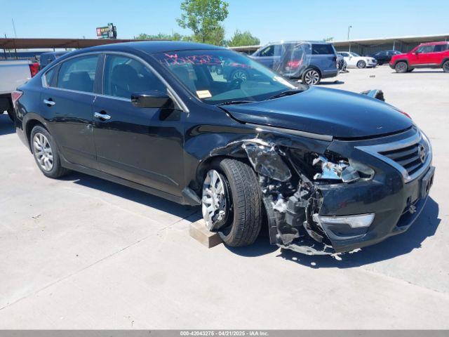  Salvage Nissan Altima