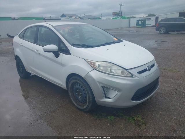  Salvage Ford Fiesta