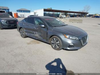 Salvage Nissan Altima