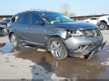  Salvage Nissan Pathfinder