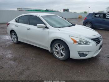  Salvage Nissan Altima