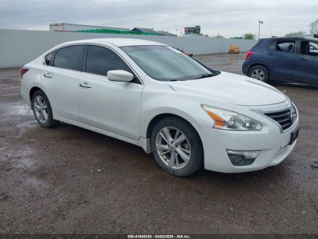  Salvage Nissan Altima