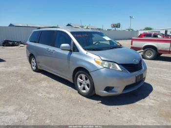  Salvage Toyota Sienna