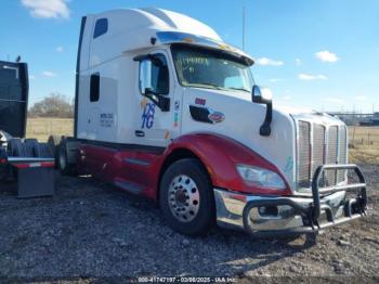  Salvage Peterbilt 579