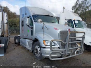  Salvage Kenworth Construction