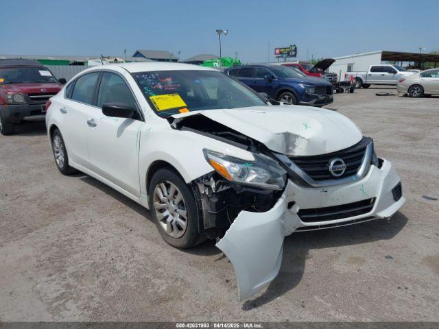  Salvage Nissan Altima