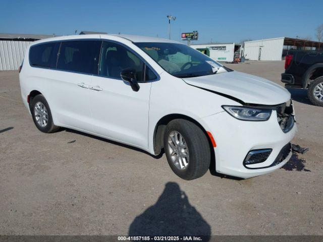  Salvage Chrysler Pacifica
