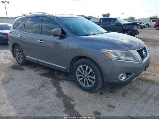  Salvage Nissan Pathfinder