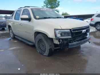  Salvage Chevrolet Avalanche 1500