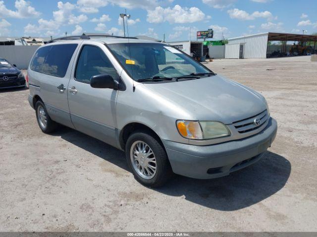  Salvage Toyota Sienna