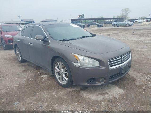  Salvage Nissan Maxima