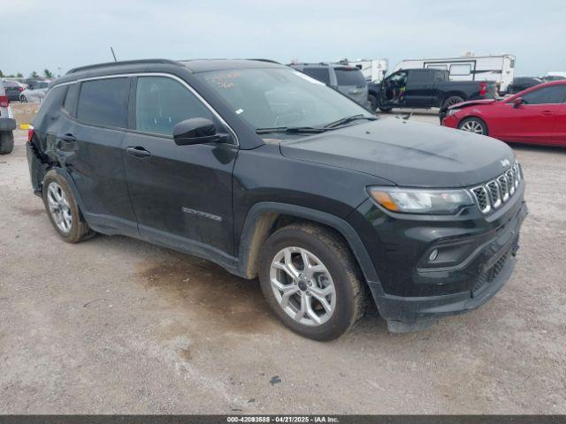  Salvage Jeep Compass