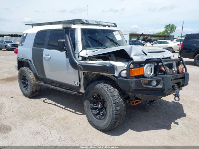  Salvage Toyota FJ Cruiser