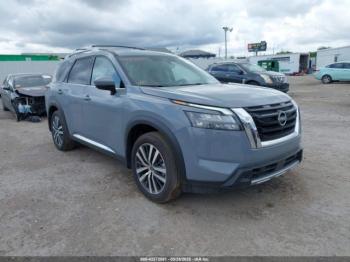  Salvage Nissan Pathfinder
