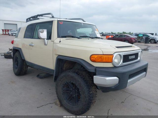  Salvage Toyota FJ Cruiser