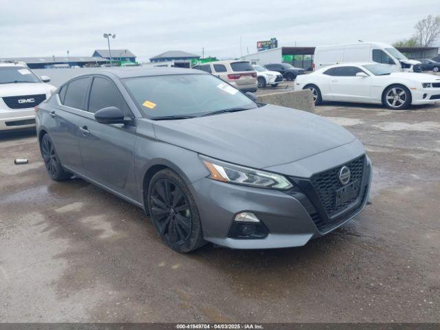 Salvage Nissan Altima