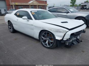  Salvage Dodge Challenger