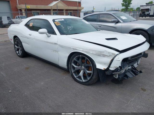  Salvage Dodge Challenger