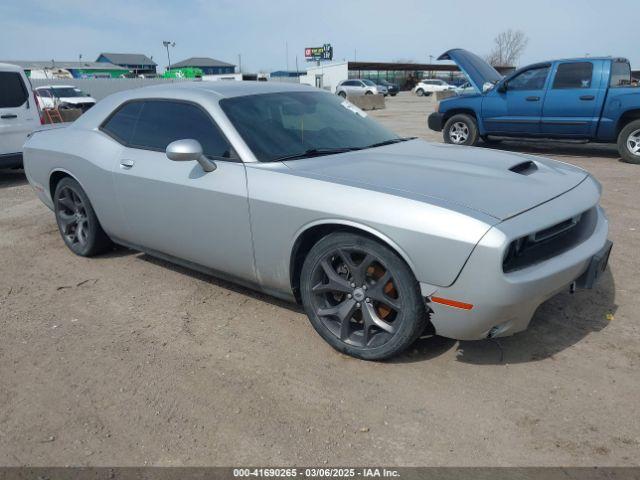  Salvage Dodge Challenger
