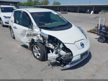  Salvage Nissan LEAF