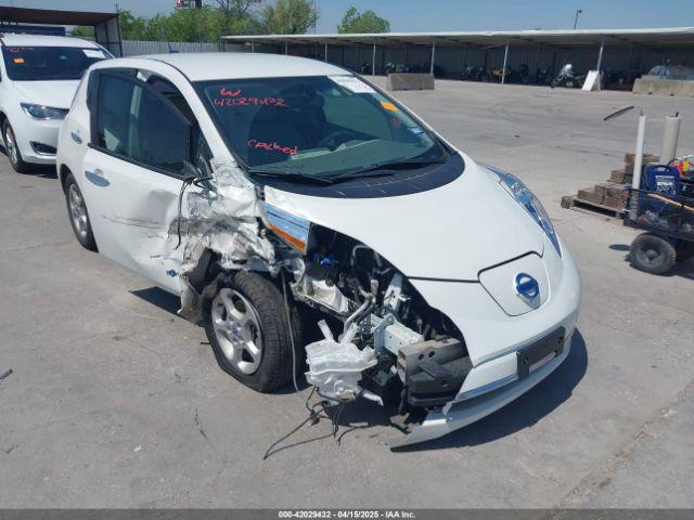  Salvage Nissan LEAF