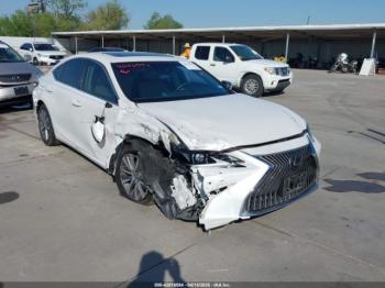  Salvage Lexus Es