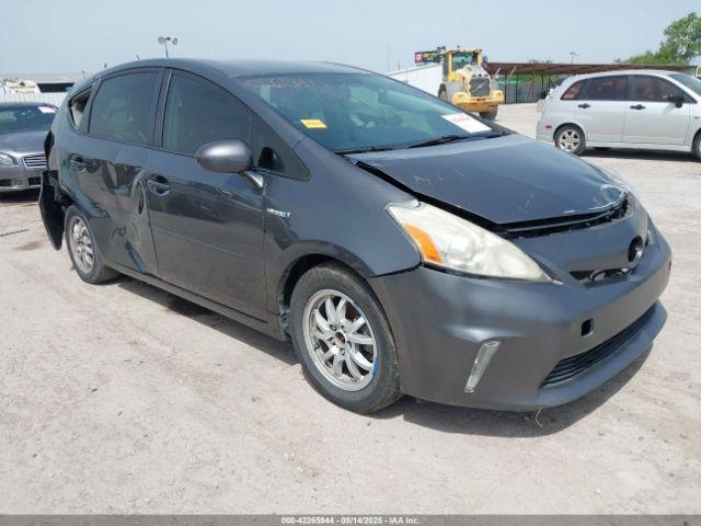  Salvage Toyota Prius v
