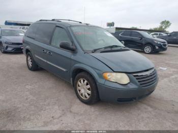  Salvage Chrysler Town & Country