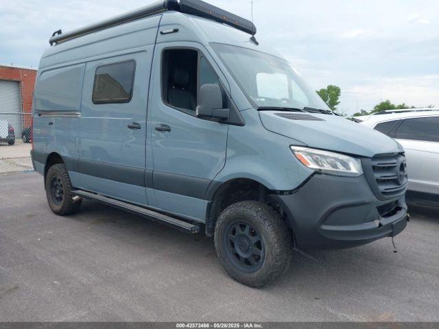  Salvage Mercedes-Benz Sprinter 2500