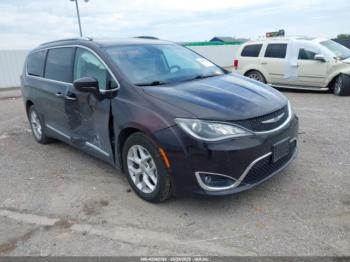  Salvage Chrysler Pacifica