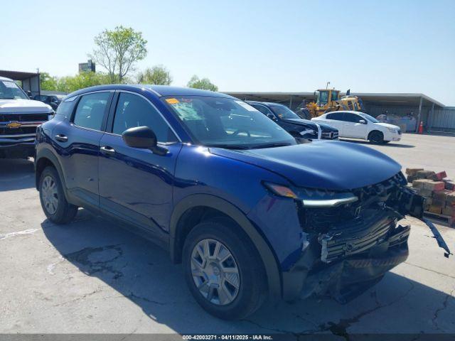  Salvage Nissan Kicks