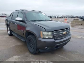  Salvage Chevrolet Avalanche 1500
