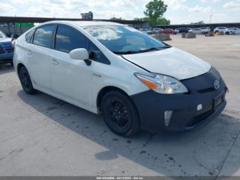  Salvage Toyota Prius