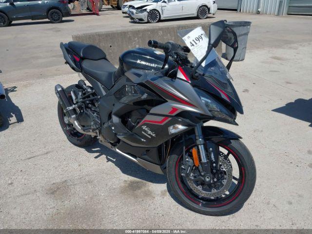 Salvage Kawasaki Zx1002