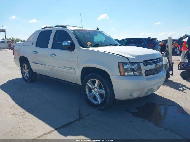  Salvage Chevrolet Avalanche