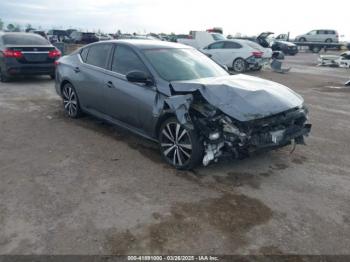  Salvage Nissan Altima