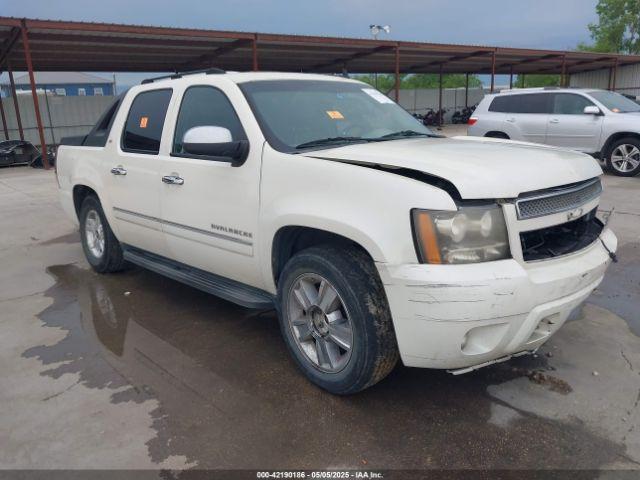  Salvage Chevrolet Avalanche 1500