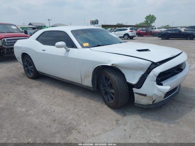  Salvage Dodge Challenger