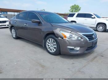  Salvage Nissan Altima
