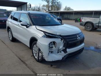  Salvage Mitsubishi Outlander