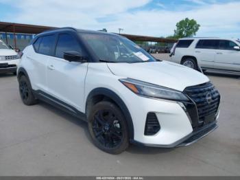 Salvage Nissan Kicks