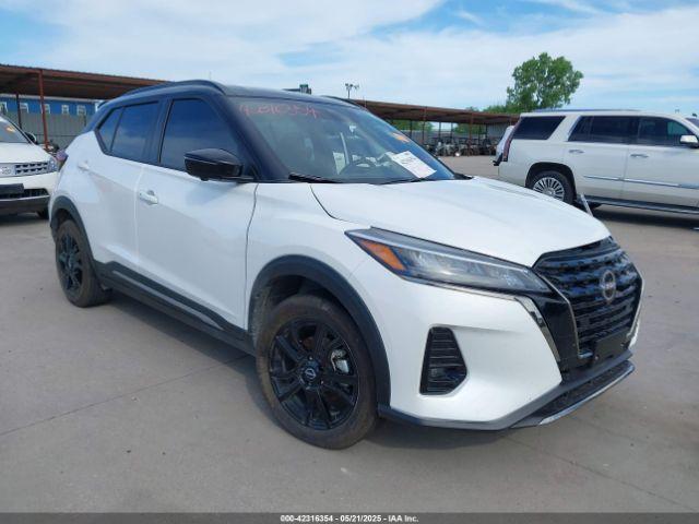  Salvage Nissan Kicks
