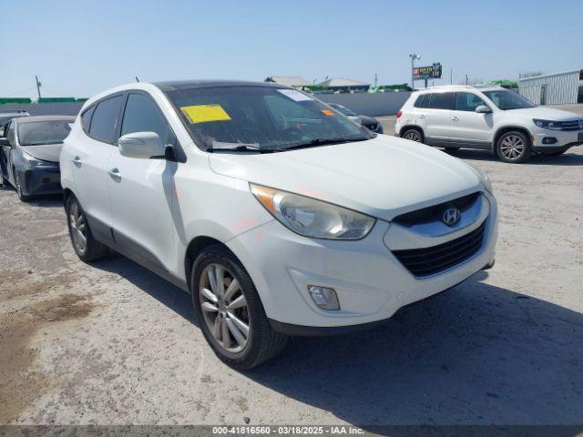  Salvage Hyundai TUCSON