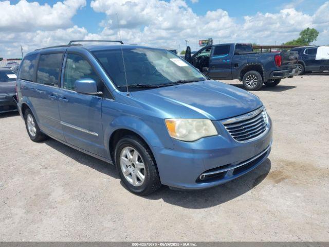  Salvage Chrysler Town & Country