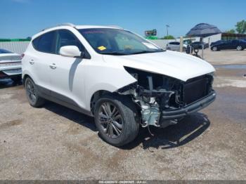  Salvage Hyundai TUCSON
