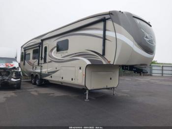  Salvage Jayco Pinnacle