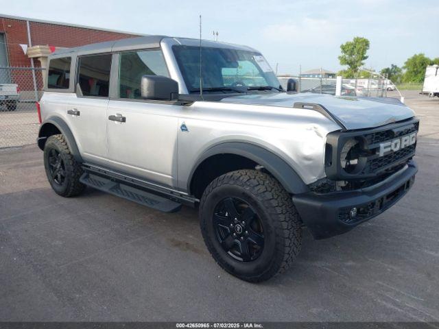  Salvage Ford Bronco